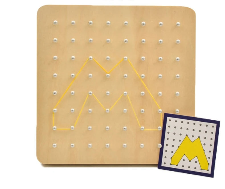 Brinquedo Montessori de Geometria em Madeira – Tabuleiro Educativo com Elásticos Coloridos para Crianças