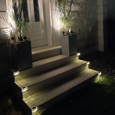 Luminária Solar para Jardim Impermeável - GardenLight