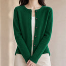 cardiga-feminino-de-la-merino-100-cashmere-decote-redondo-com-botoes-para-outono-e-inverno-premium-cor-02-verde